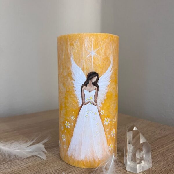 Andělská ručně malovaná vysokovibrační svíčka - Květinová zalitá sluncem- 15cm