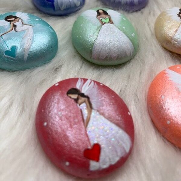 Čakrová harmonizační andělská sada z ručně malovaných kamínků - Dotek andělů