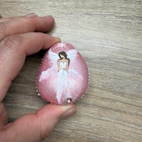 Andělský ručně a s láskou malovaný kamínek pro štěstí a ochranu | 13 | s kamenem Swarovski