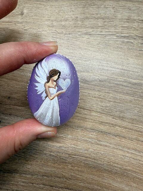 Andělský ručně a s láskou malovaný kamínek pro štěstí a ochranu | 17