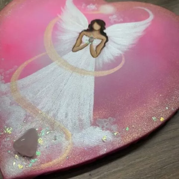 Andělský srdíčkový obraz Artofsoul s růženínem | Láska v našich srdcích | 29cm