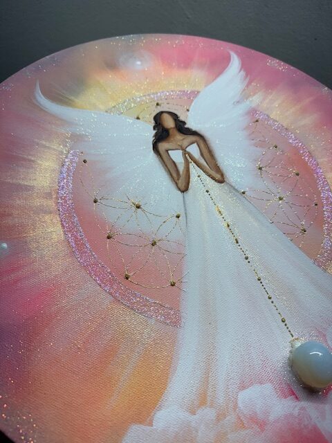 Zářivý andělský obraz Artofsoul s opalitem v energiích slunovratu | Brána světla | Kruh 40cm - Obrázek 5