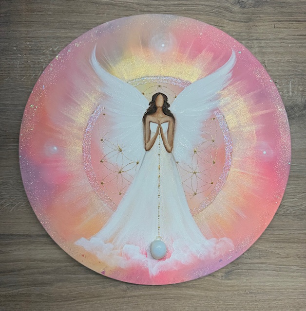 Zářivý andělský obraz Artofsoul s opalitem v energiích slunovratu | Brána světla | Kruh 40cm