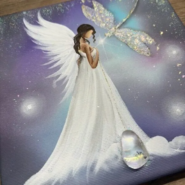 Andělský ochranný obraz s křišťálem  | Tiché poselství | 20x20 cm