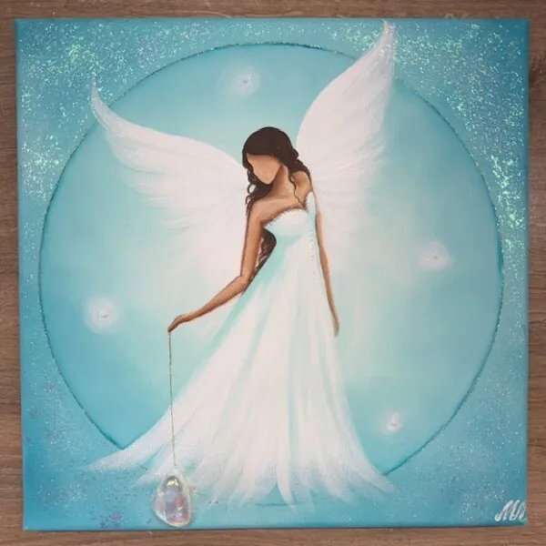 Andělský zklidňující a ochranný obraz s křišťálem | Důvěřuj | 30x30 cm