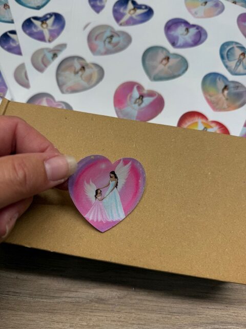 Andělské samolepky ve tvaru srdce pro radost | 1 arch s 15 srdíčky - Obrázek 4