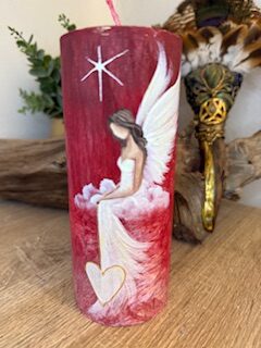 Adnělská ochranná svíce svítící ve tmě od autorky Michaely Němcové