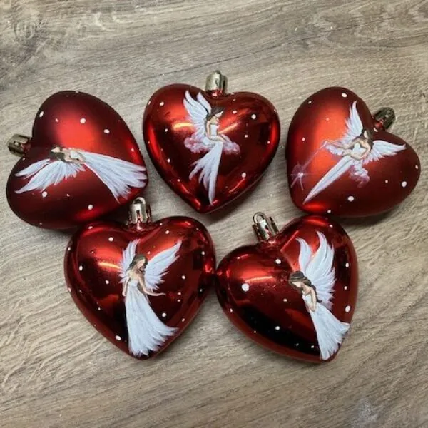 Andělská sada ručně malovaných baňek ve tvaru srdce | Průměr 6,5 cm | červené 5ks