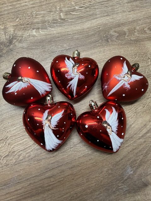 Andělská sada ručně malovaných baňek ve tvaru srdce | Průměr 6,5 cm | červené 5ks