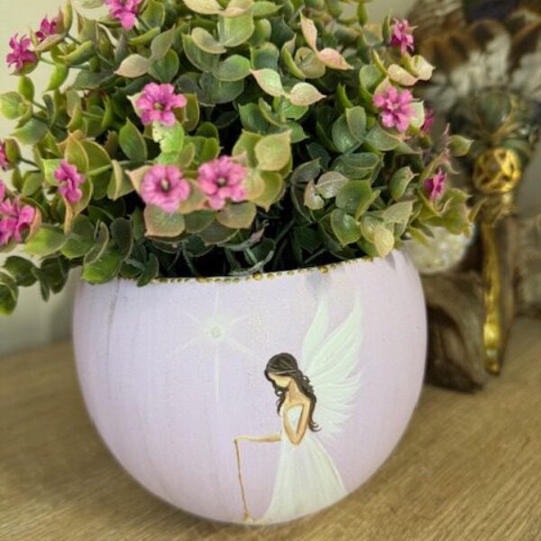 Andělský ručně malovaný obal na květiny | Dotek ticha | horní průměr 11 cm | Lila s hvězdou