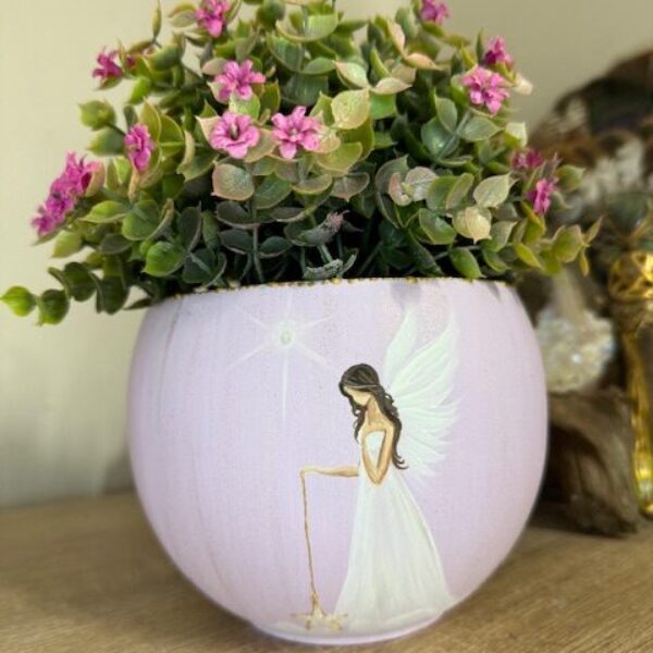 Andělský ručně malovaný obal na květiny | Dotek ticha | horní průměr 11 cm | Lila s hvězdou