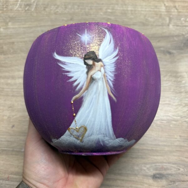 Andělský ručně malovaný obal na květiny | Dotek ticha | horní průměr 11 cm | Ostružinový