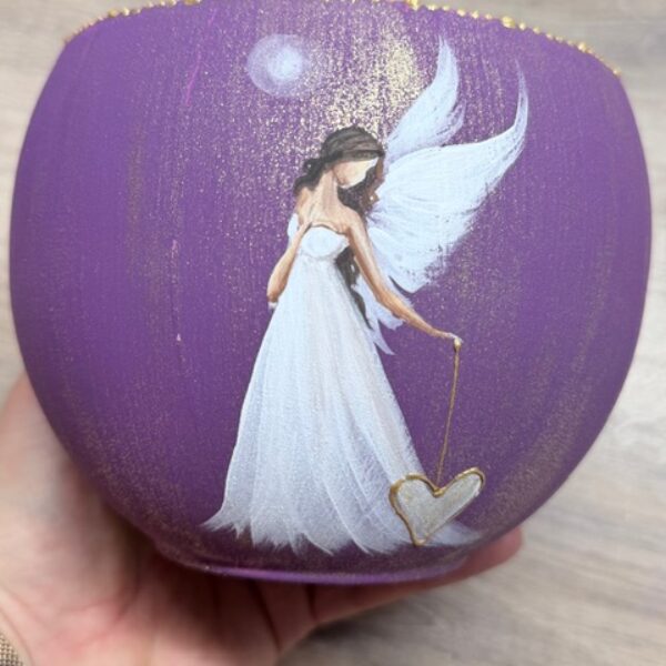 Andělský ručně malovaný obal na květiny | Dotek ticha | horní průměr 11 cm | Ostružinový 2