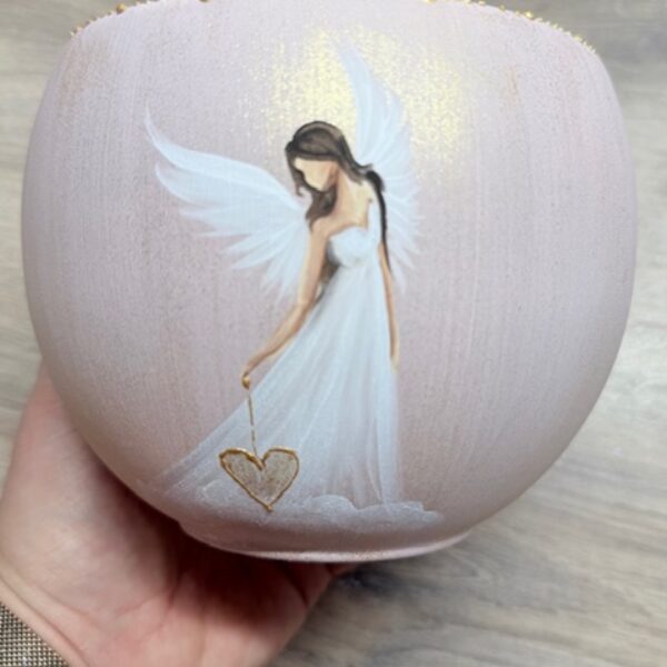 Andělský ručně malovaný obal na květiny | Dotek ticha | horní průměr 11 cm | Pudrový