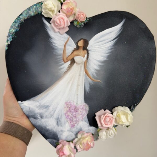 Andělský srdíčkový obraz s růžemi a křišťálky | Rozkvět naší jedinečnosti | 30cm