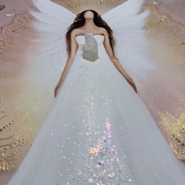 Bytost v podobě andělského obrazu s křištály a silným poselstvím | Bytostné já | 40 cm