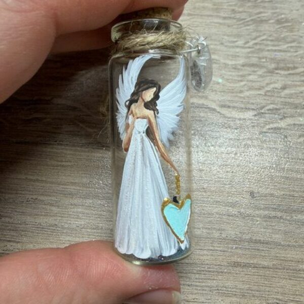 Andělský, ručně malovaný ochranný amulet s larimarem | 1