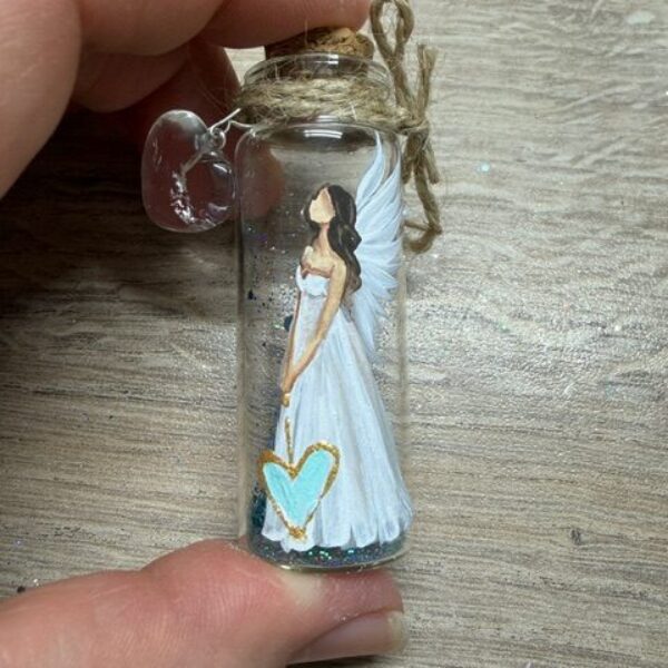 Andělský, ručně malovaný ochranný amulet s larimarem | 15