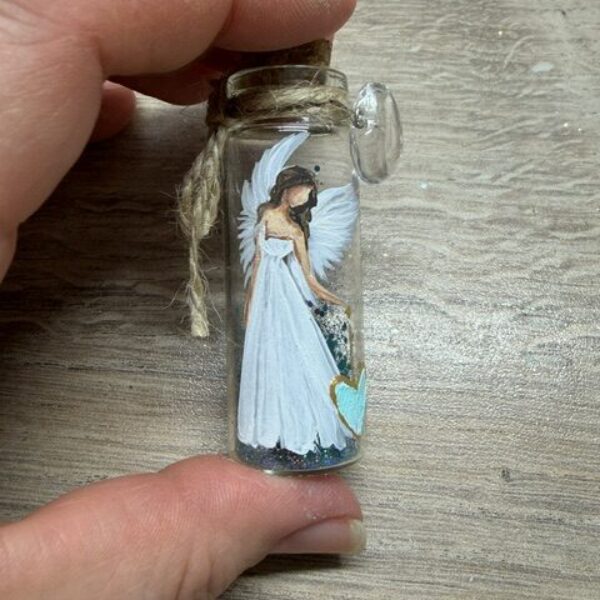 Andělský, ručně malovaný ochranný amulet s larimarem | 16