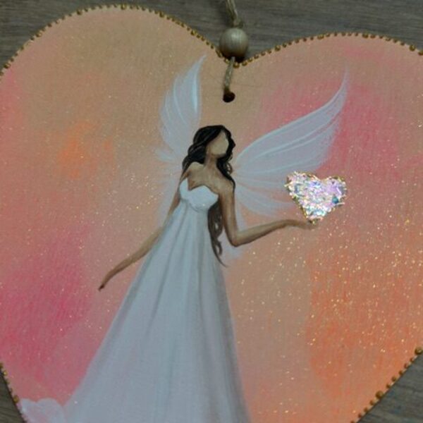 Andělské ručně malované srdce k zavěšení | 16 cm | Srdce které ví... | Oranžové