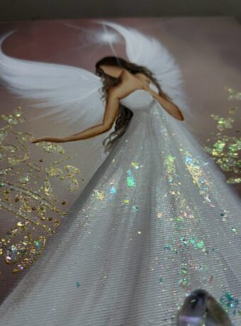 Andělský, jemný a ochranný obraz od autorky Michaely Němcové | Máme na výběr | 30x30cm .