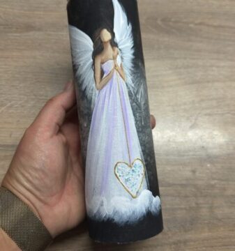 Andělská, ochranná svíce od autorky Michaely Němcové | Vnitřní klid | 20 cm | 2 Velmi silná andělská, ochranná svíce s křišťálem a ametystem | Vnitřní klid | 20 cm 2