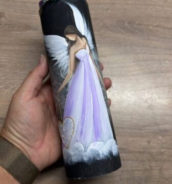 Andělská, ochranná svíce od autorky Michaely Němcové | Vnitřní klid | 20 cm | 7 Velmi silná andělská, ochranná svíce s křišťálem a ametystem | Vnitřní klid | 20 cm 7