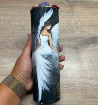 Velmi silná andělská, ochranná svíce s ametystem | Spirála hojnosti | 20 cm | Černá 6