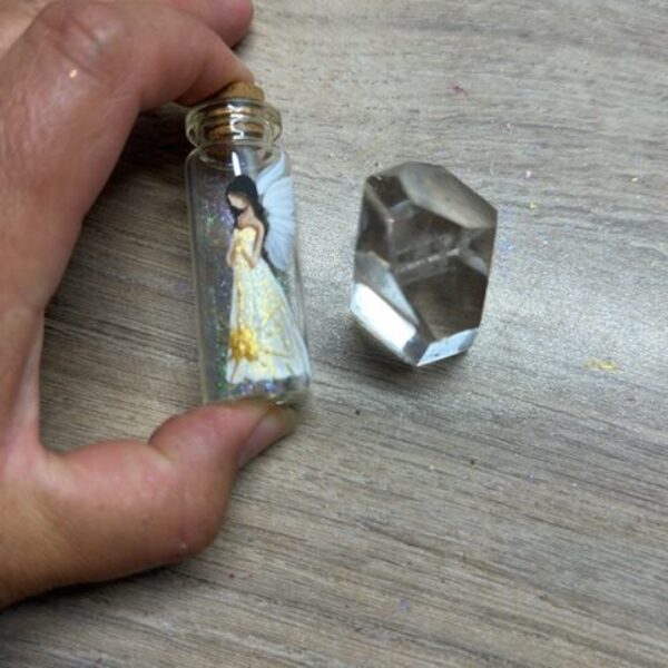 Andělský amulet v energiích slunovratu s křišťálky uvnitř | Návrat ke sví síle | 2