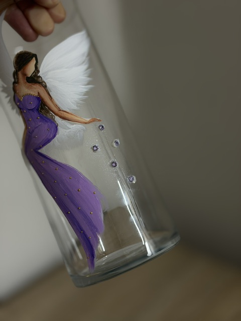 Andělská, ručně malovaná skleněná váza velká | 24 cm | Fialová s kameny swarovski - Obrázek 3
